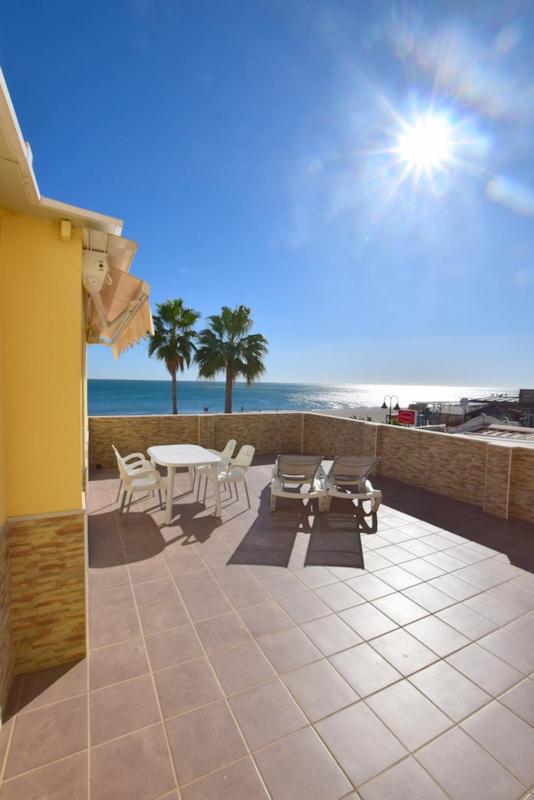 דירות טורמולינוס Carihuela 1ª Linea De Playa מראה חיצוני תמונה
