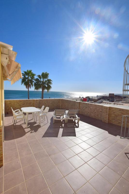 דירות טורמולינוס Carihuela 1ª Linea De Playa מראה חיצוני תמונה